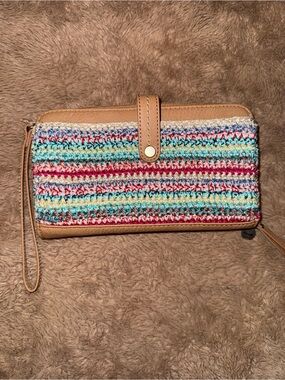 The Sak Iris Smartphone Wallet/Crossbody